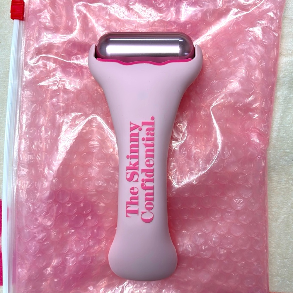 The Skinny Confidential Ice Roller